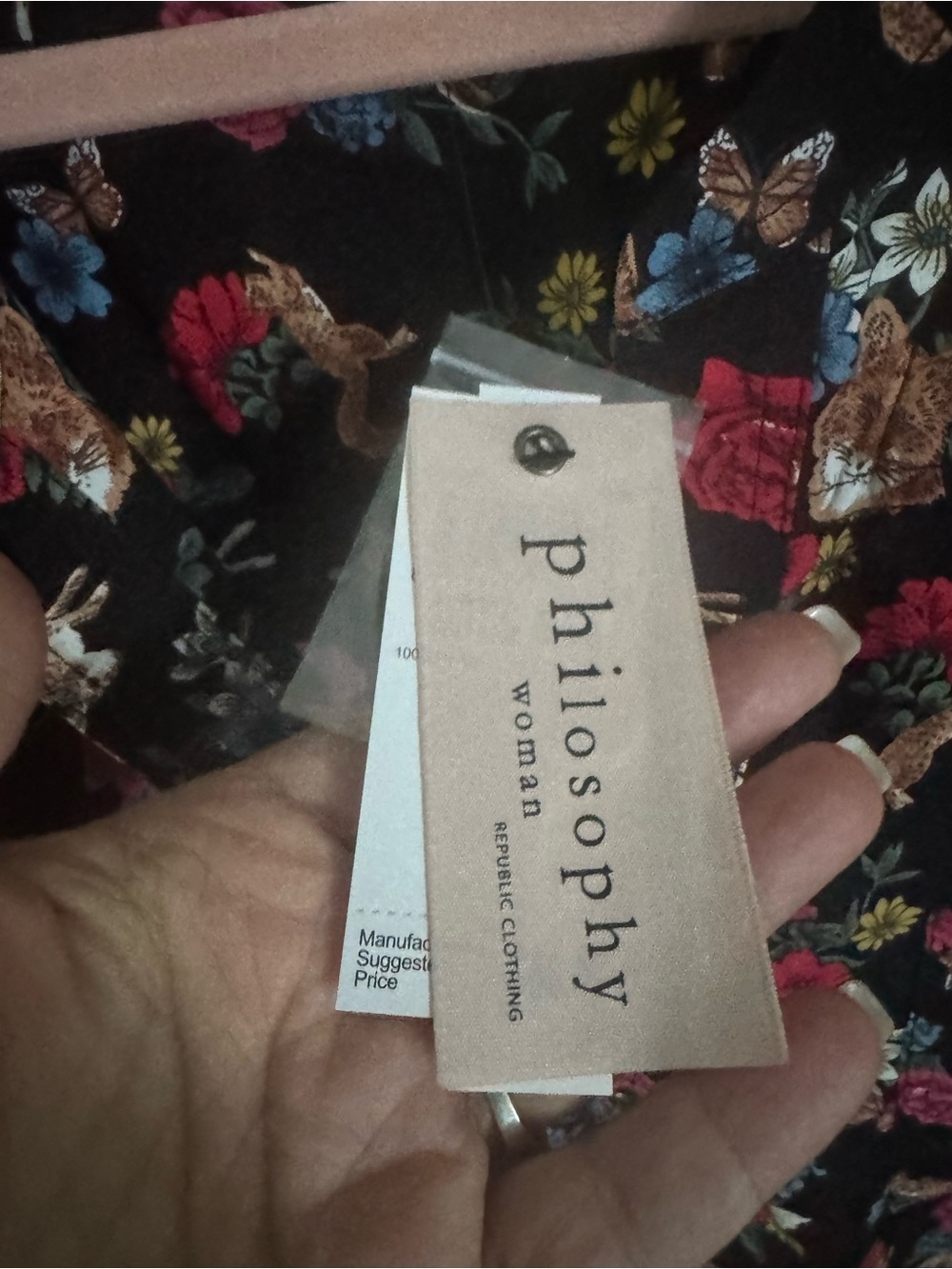 Philosophy animal rabbit fox women’s 3x Black Floral Split V-Neck Roll-Tab Top - Picture 6 of 9